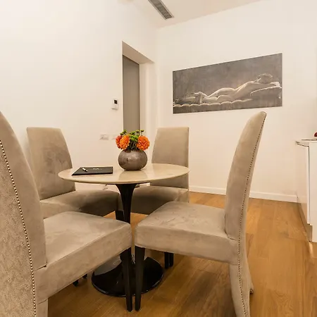 Amazing Vittoriano Apartment